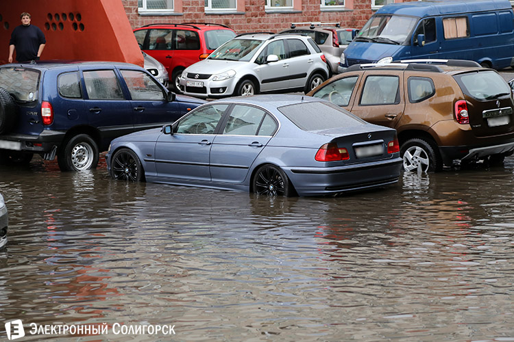 сильный дождь в Солигорске