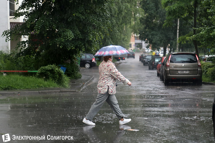 сильный дождь в Солигорске