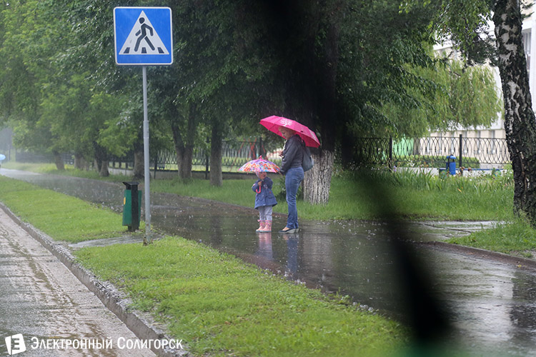 сильный дождь в Солигорске