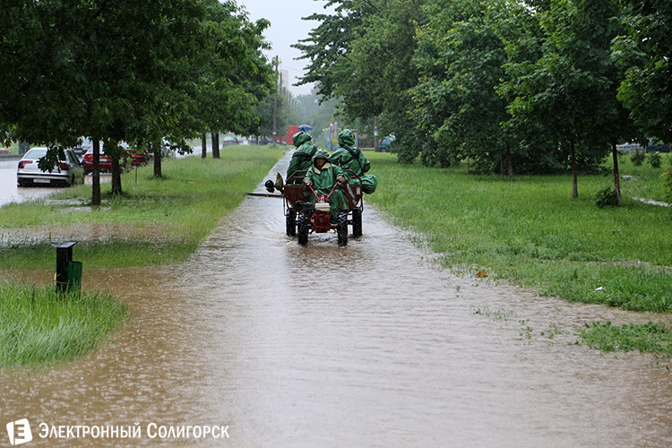 сильный дождь в Солигорске