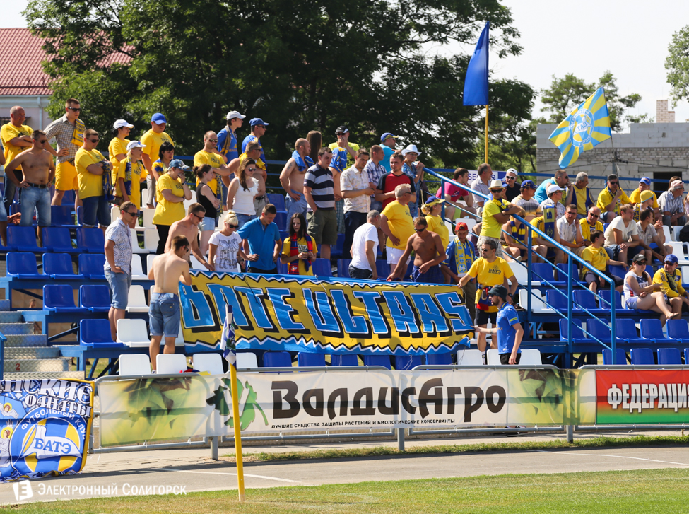 Футбольный матч Слуцк - Батэ