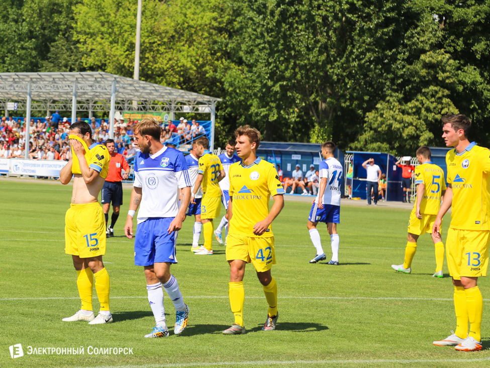 Футбольный матч Слуцк - Батэ