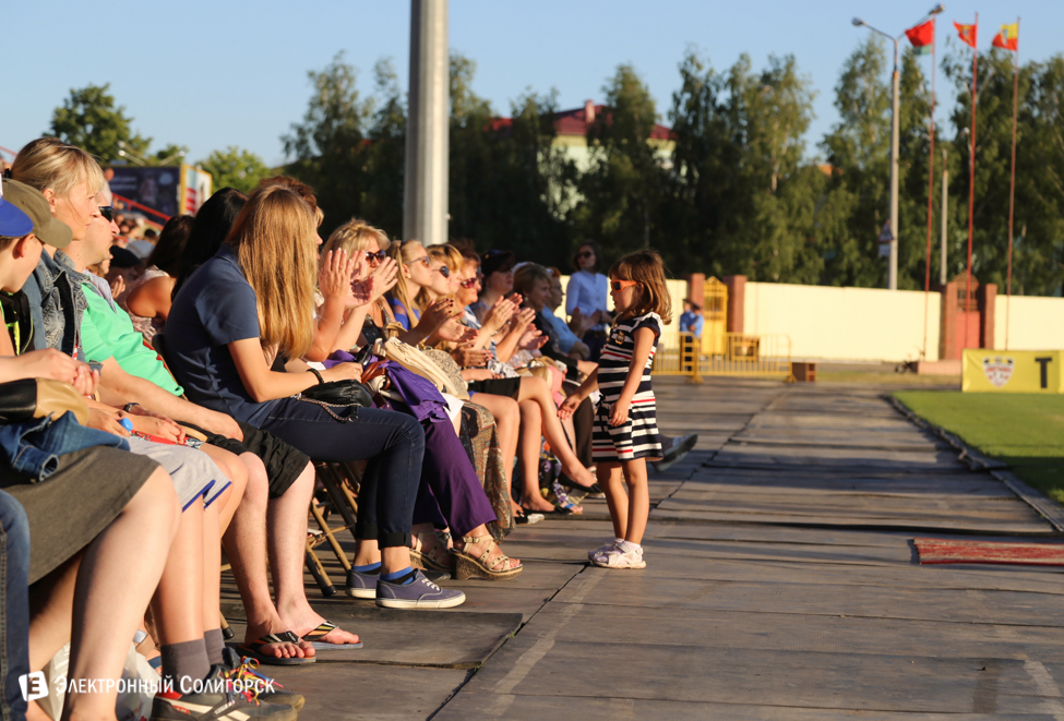 Концерт в Солигорске Мила Нитич и Тео