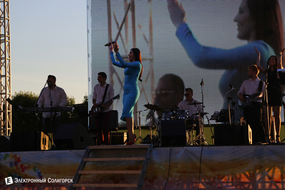 Концерт в Солигорске Мила Нитич и Тео