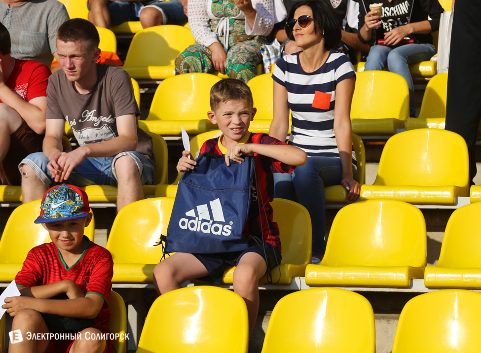 Шахтер Солигорск - Гленавон