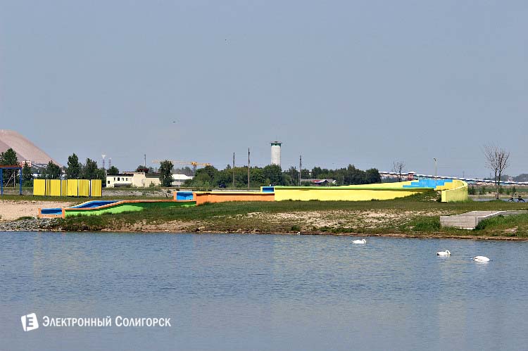 в солигорске тут можно покормить лебедей Солигорское водохранилище