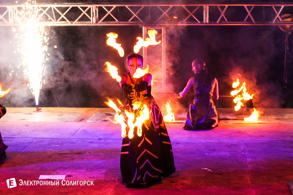 шоу огня в Солигорске