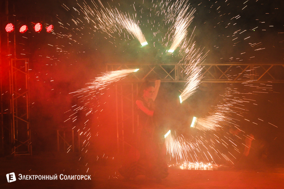 шоу огня в Солигорске