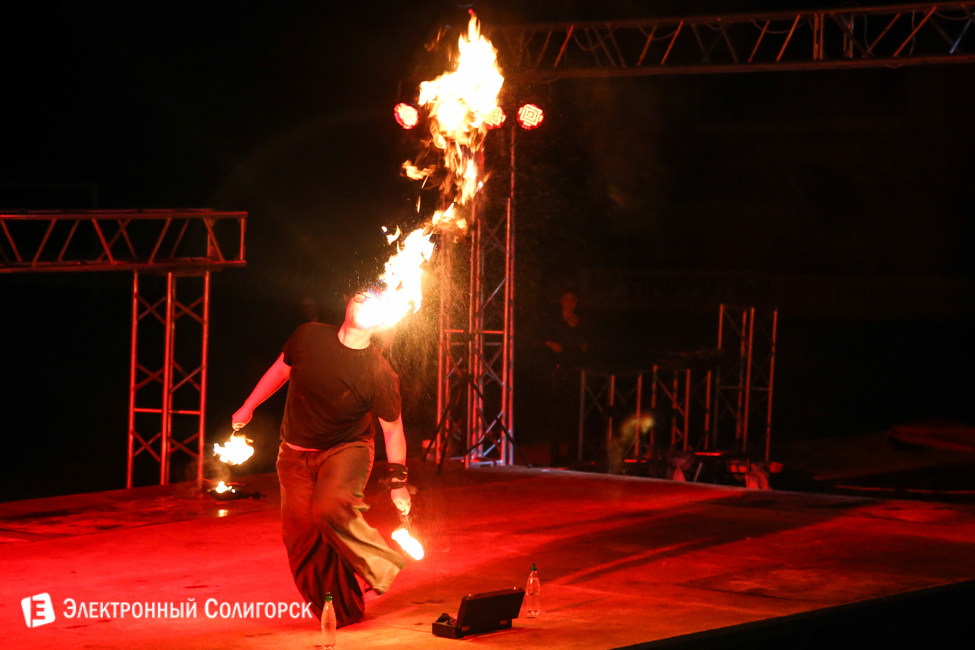 шоу огня в Солигорске