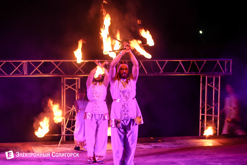 шоу огня в Солигорске