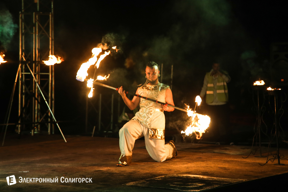 шоу огня в Солигорске