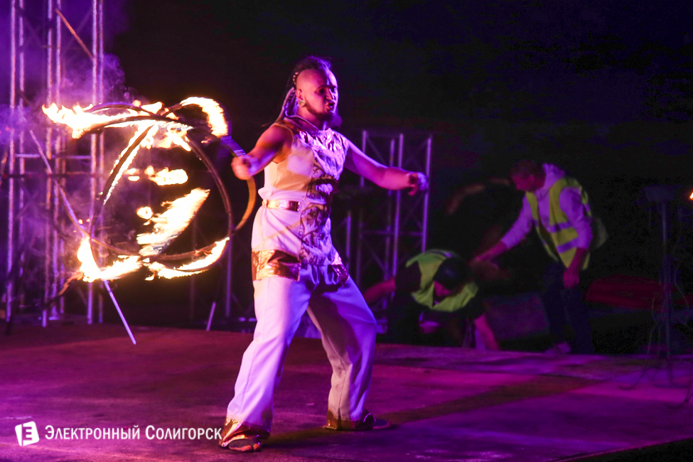 шоу огня в Солигорске