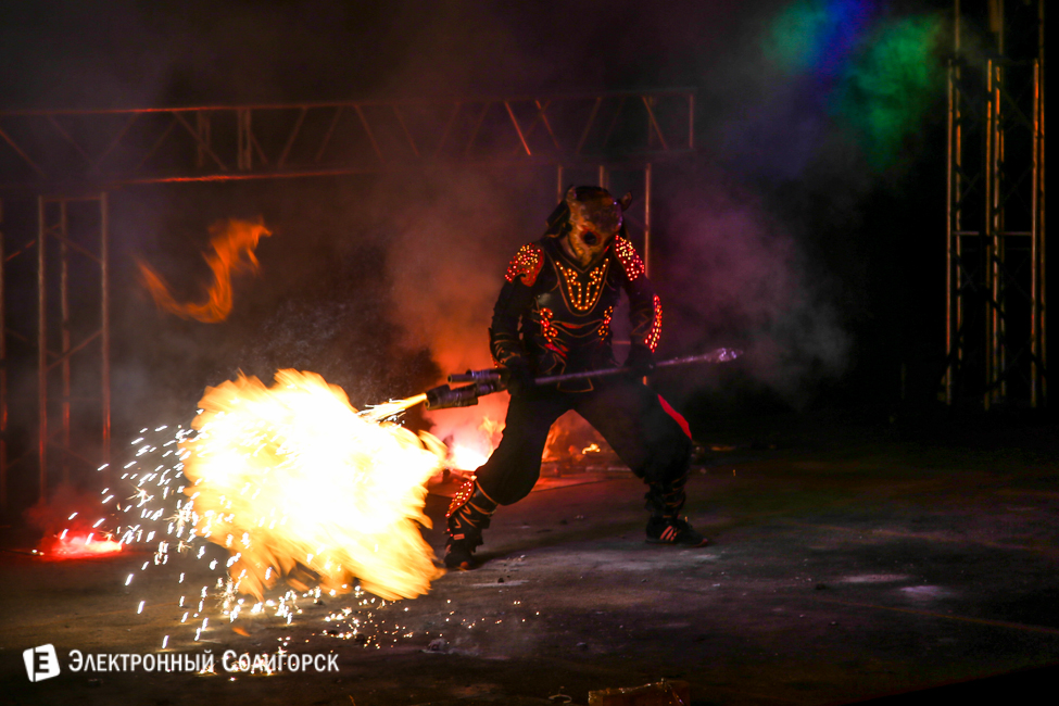 шоу огня в Солигорске