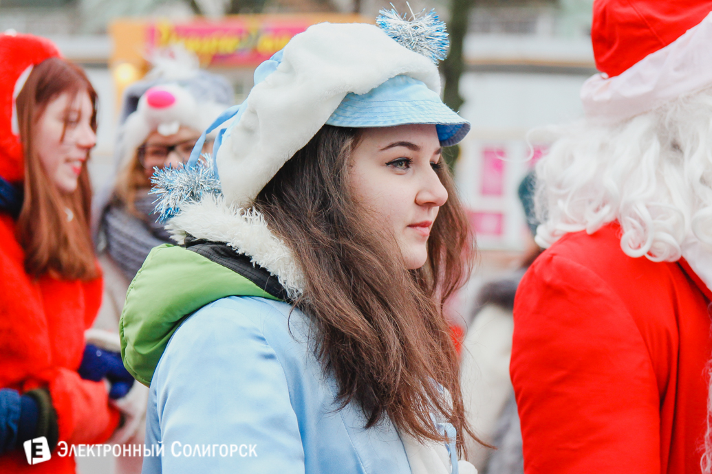 Парад Дедов Морозов Солигорск