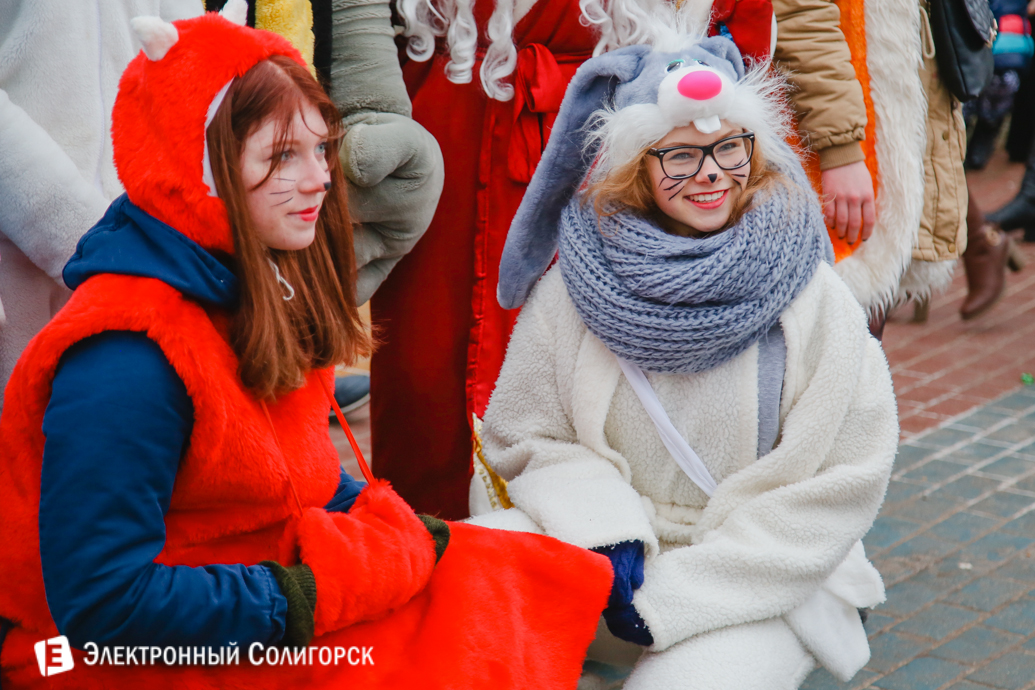 Парад Дедов Морозов Солигорск