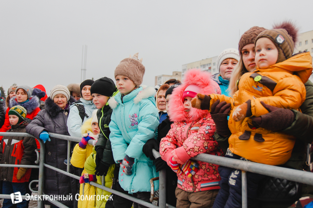 Парад Дедов Морозов Солигорск