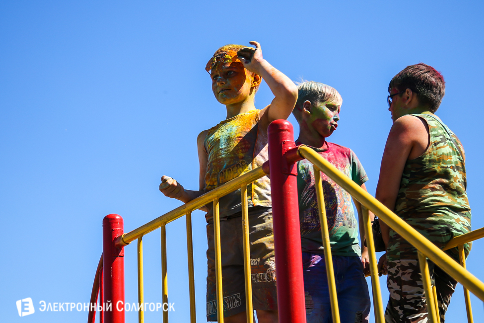 фестиваль красок Holidance Солигорск