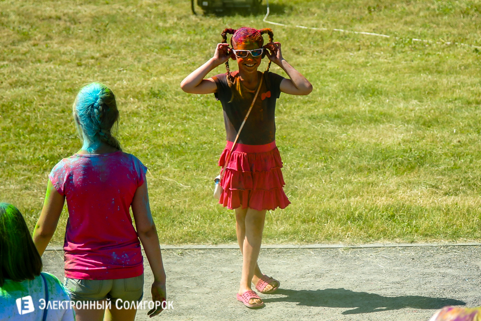 фестиваль красок Holidance Солигорск