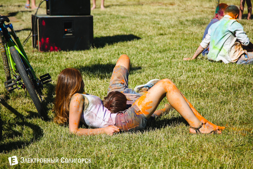 фестиваль красок Holidance Солигорск