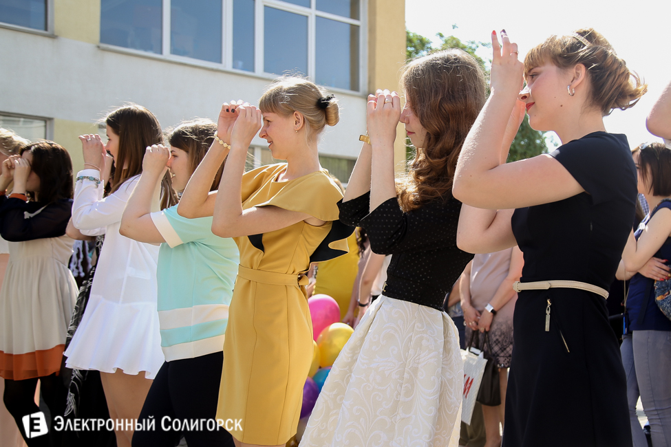 последний звонок 2016 солигорск 10 школа