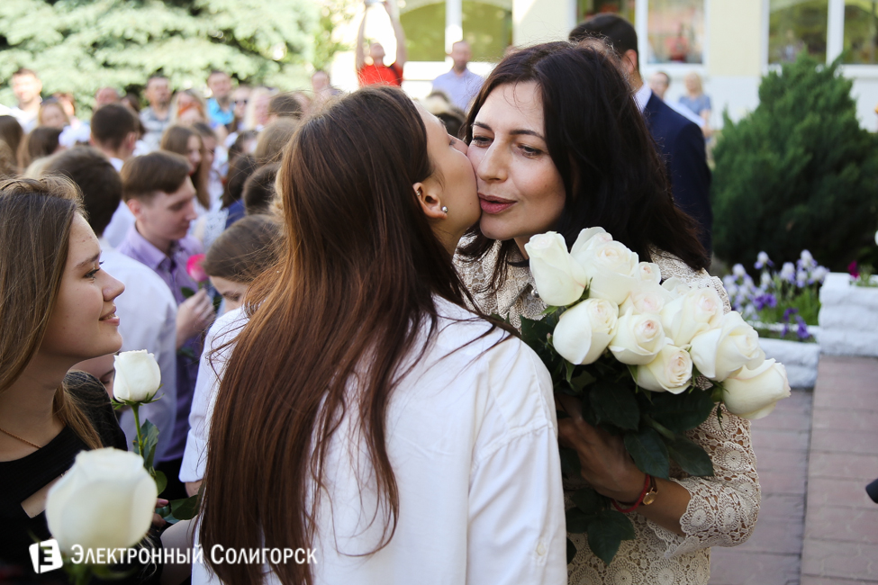 последний звонок 2016 солигорск 10 школа