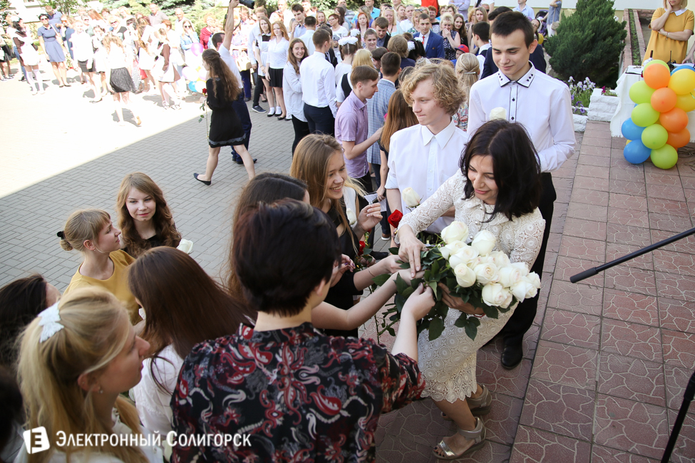 последний звонок 2016 солигорск 10 школа
