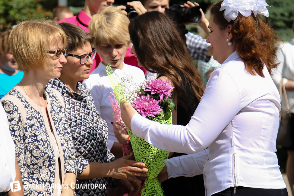 последний звонок 2016 солигорск 10 школа