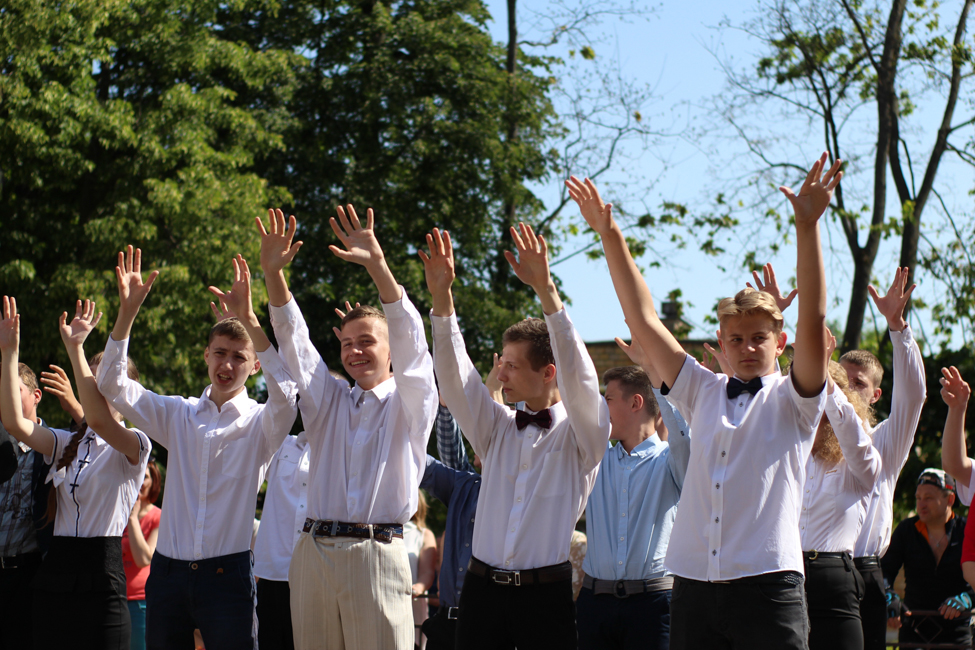 последний звонок 2016 солигорск 3 школа