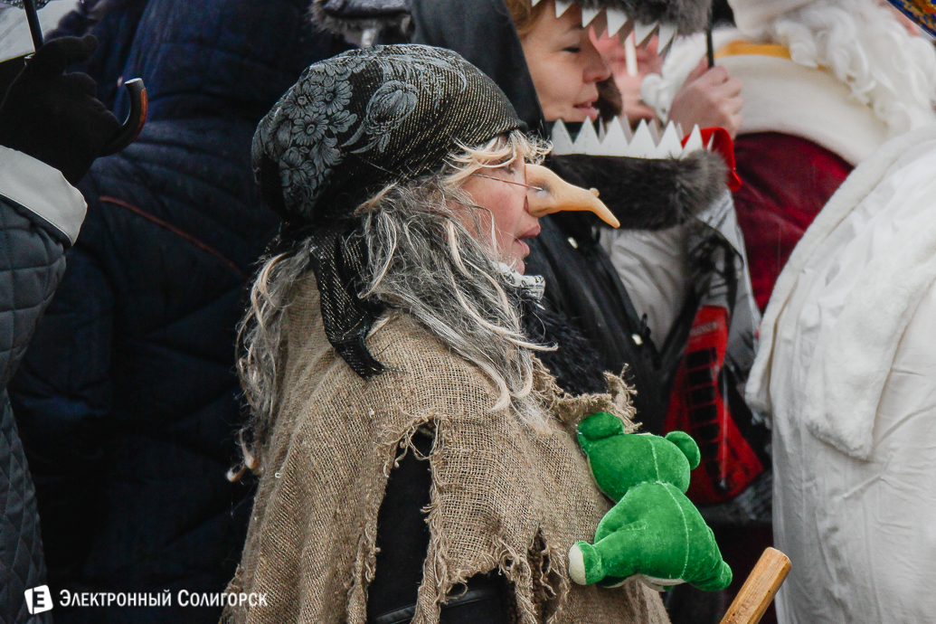 парад Дедов Морозов Солигорск