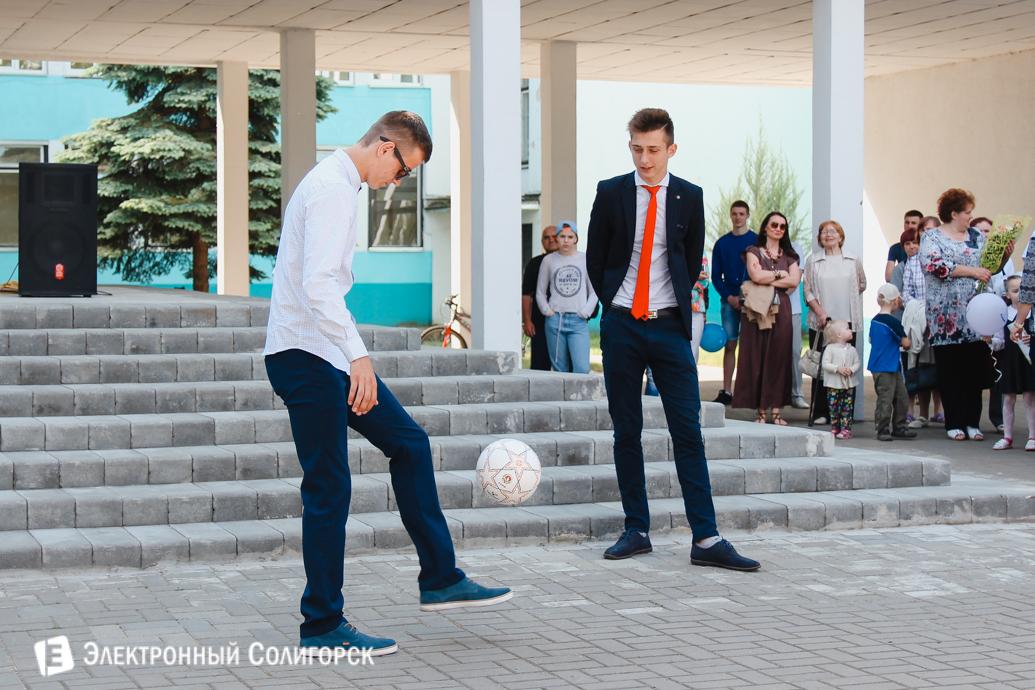 последний звонок школа№8 Солигорск 2017