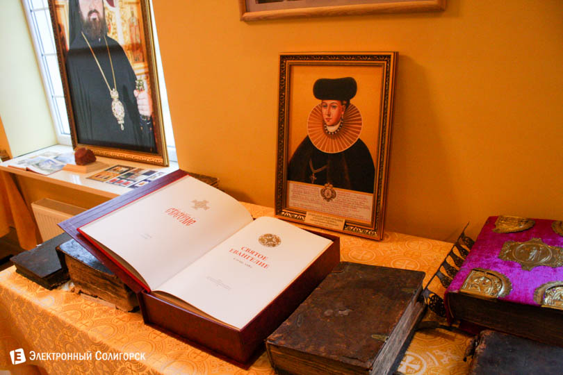 tserkovno-istoricheskij muzej pokrovskij hram