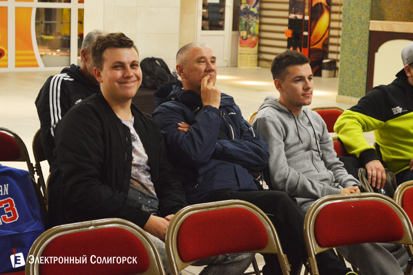 ХК Шахтер болельщики