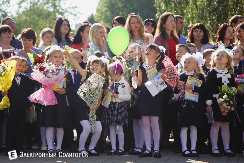 первые звонки в школах Солигорск