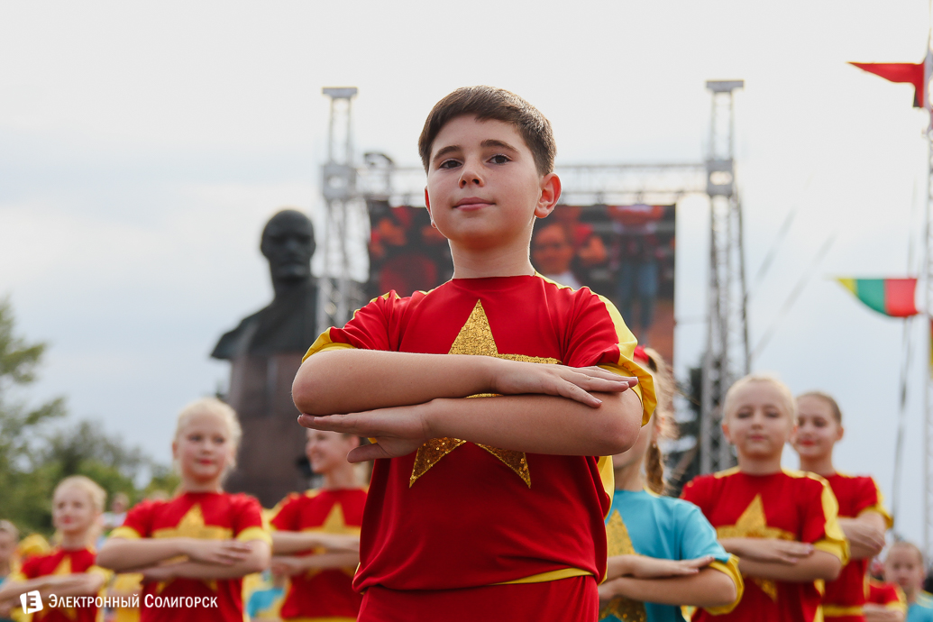 карнавальное шествие в солигорске