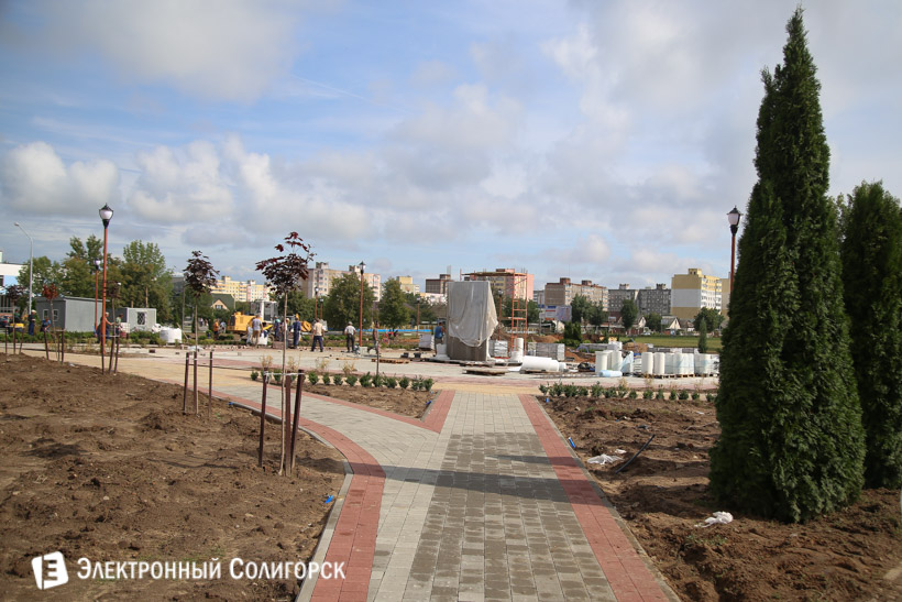 сквер Солигорск собор