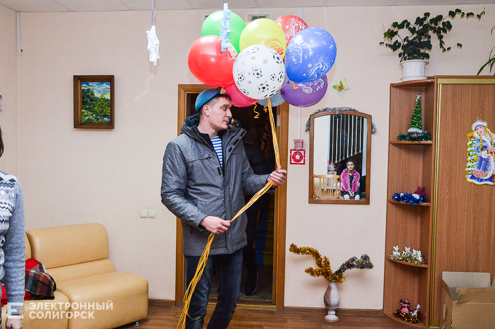 десантники в приюте