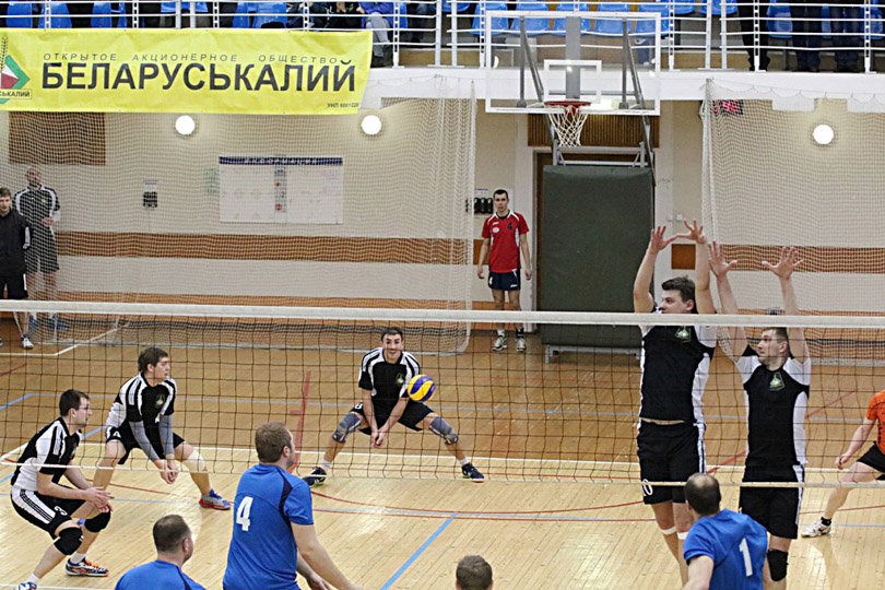 Молодежная волейбольная команда