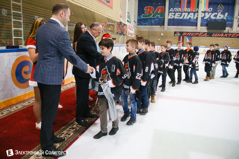 хоккей Солигорск