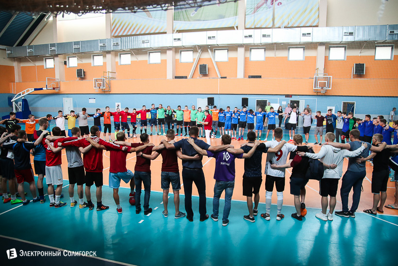 турнир четырех