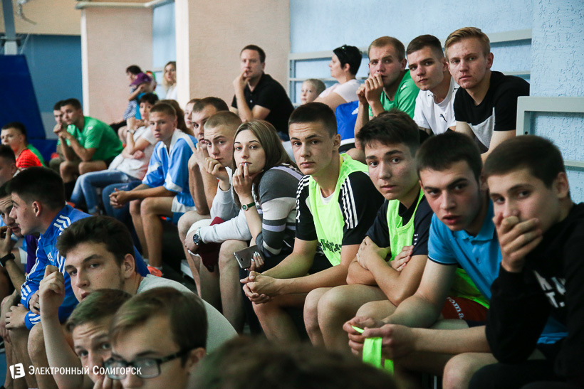 турнир четырех