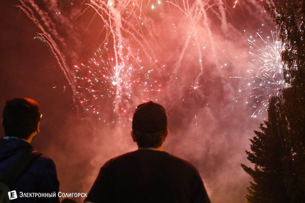 салют Солигорск День Победы