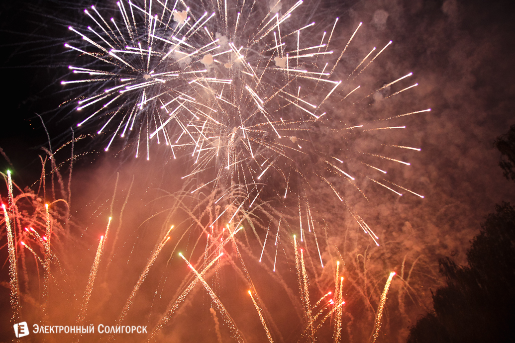 салют Солигорск День Победы