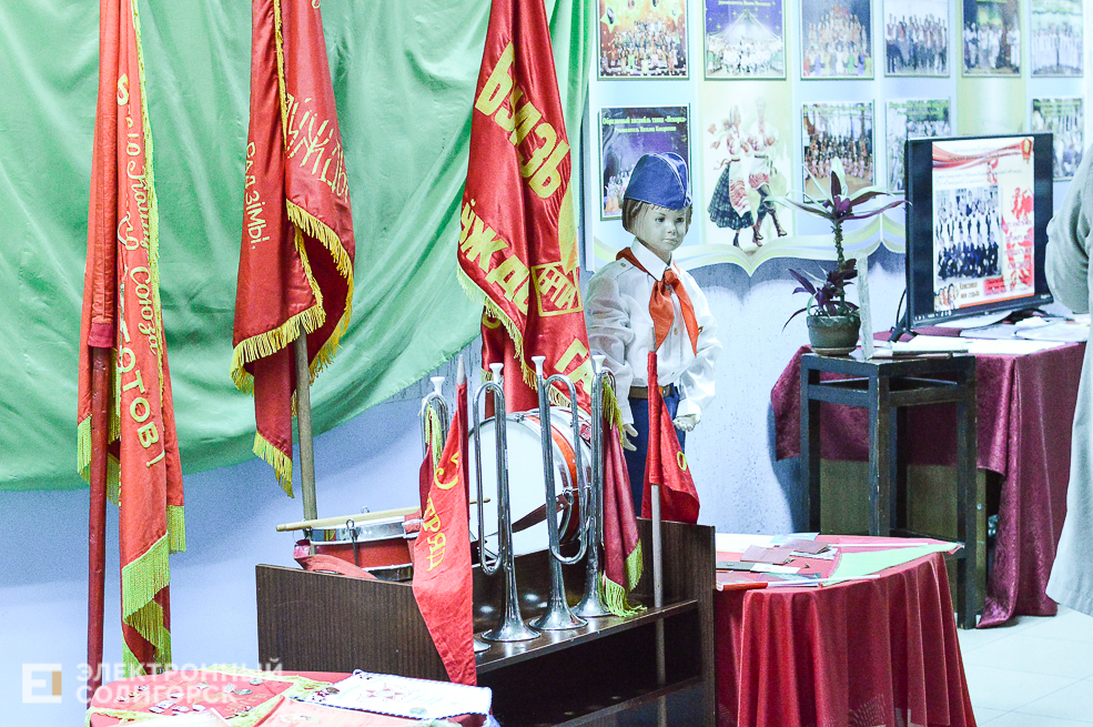 100 лет комсомолу