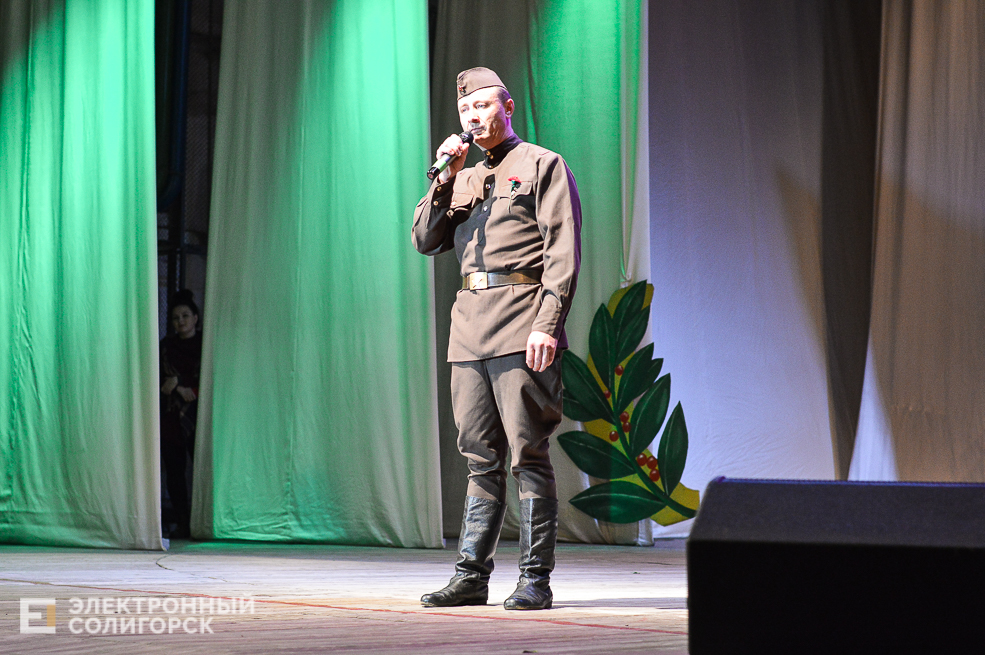 100 лет комсомолу