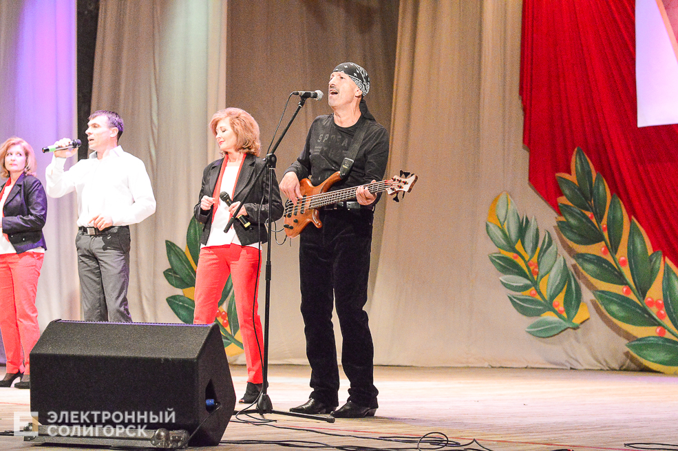 100 лет комсомолу