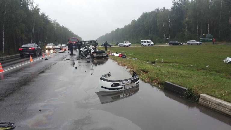 Солигорск дтп рено лагуна вазик Дубеи