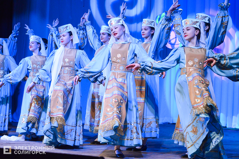 танцующая весна