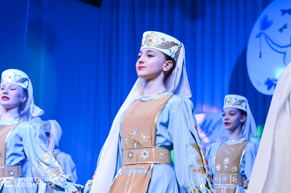 танцующая весна