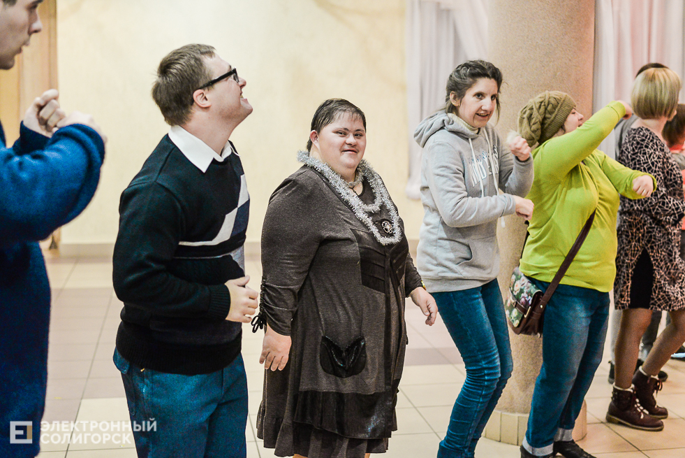 елка для инвалидов