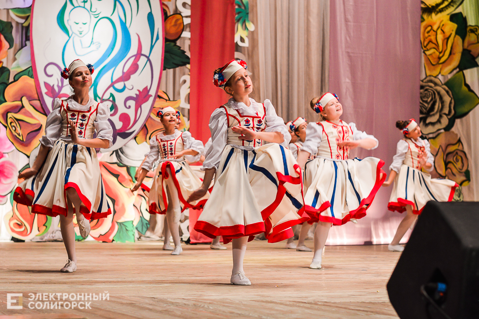 день матери